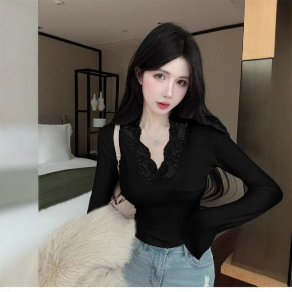 Deep V-neck lace stitching white knitted base shirt women's | 9018 - Image 4